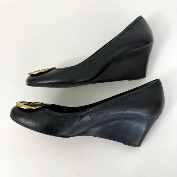 Tory Burch Sally Leather Wedge Pumps Shoes Black Metal Double T Logo 9.5M - Picture 7 of 15